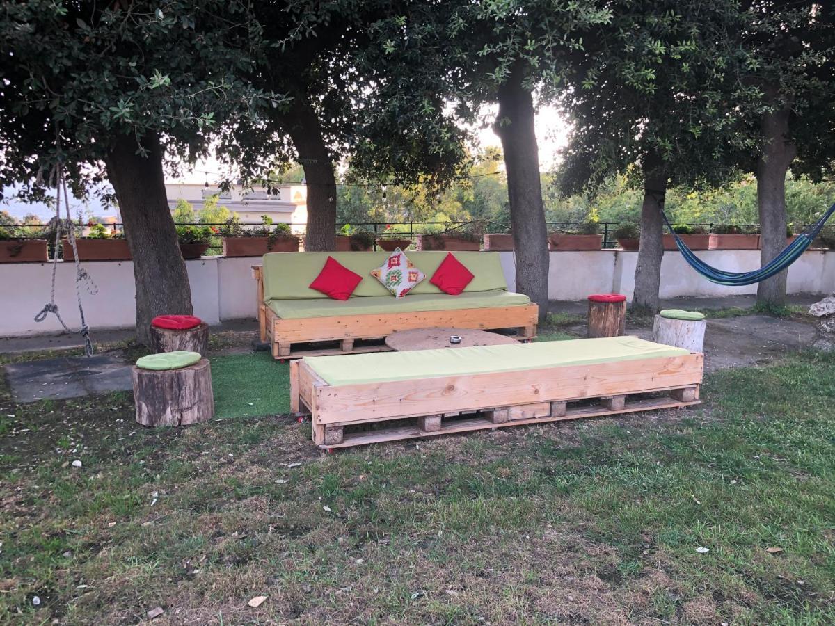 Kamyhouse Una Tranquilla Struttura Nel Verde Vila Nápoles Exterior foto