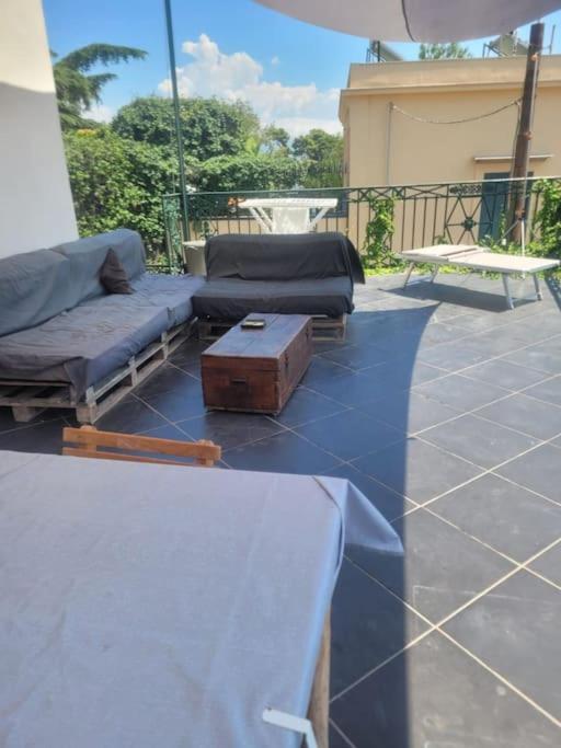 Kamyhouse Una Tranquilla Struttura Nel Verde Vila Nápoles Exterior foto
