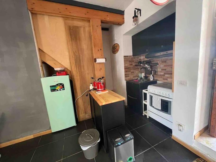 Kamyhouse Una Tranquilla Struttura Nel Verde Vila Nápoles Exterior foto